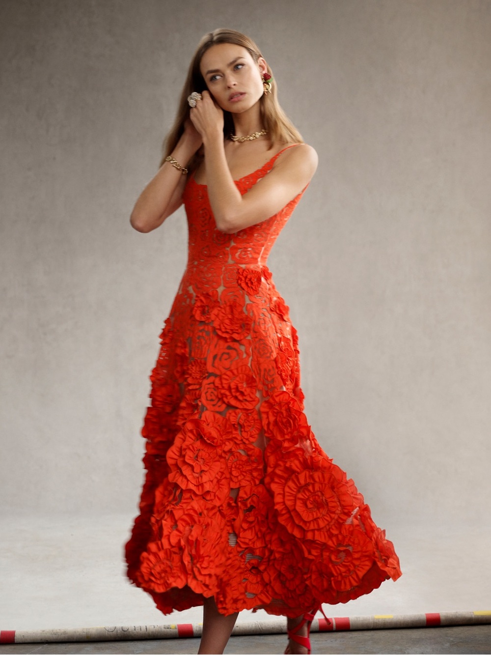Oscar De La Renta Rosette Faille Red Midi Dress - Picture 3 of 5